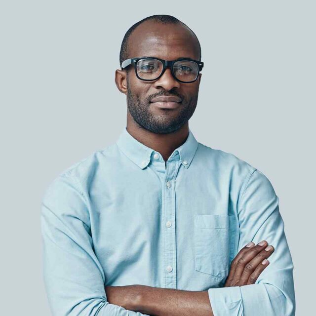 https://taxofficeinc.ca/wp-content/uploads/2019/02/team_03-640x640.jpg